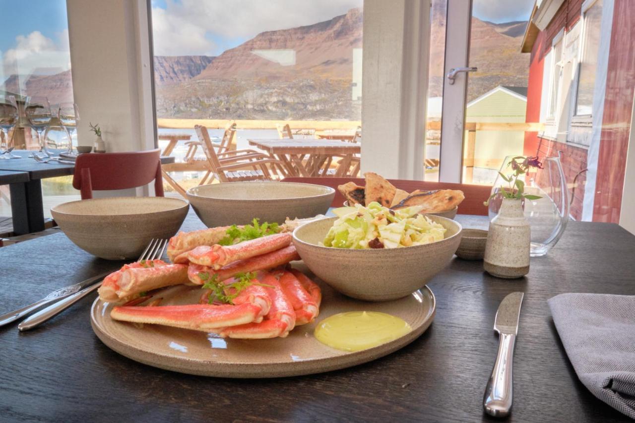 Hotel Disko Island Qeqertarsuaq Екстериор снимка